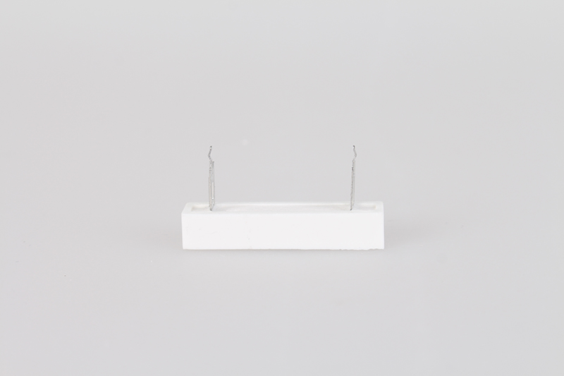 水泥陶瓷電阻：耐高溫的穩(wěn)定之選，電氣世界的可靠基石